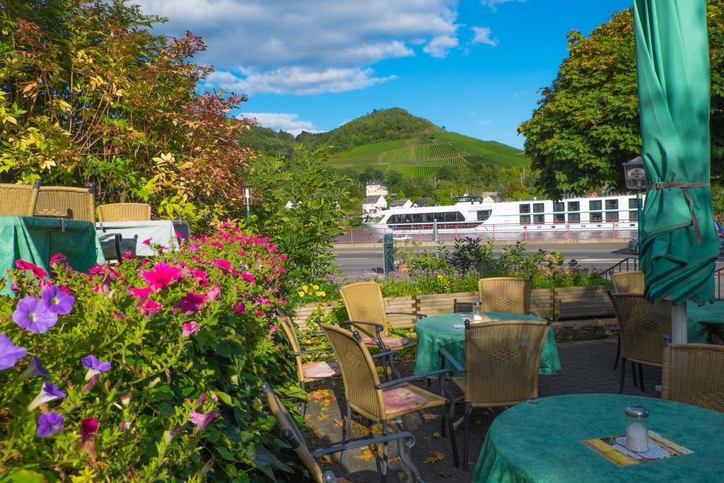 Panorama-Cafe Moselgarten Alf Exteriér fotografie