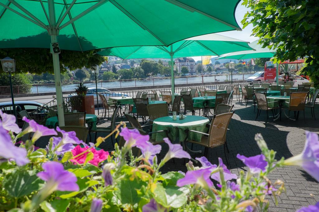 Panorama-Cafe Moselgarten Alf Exteriér fotografie