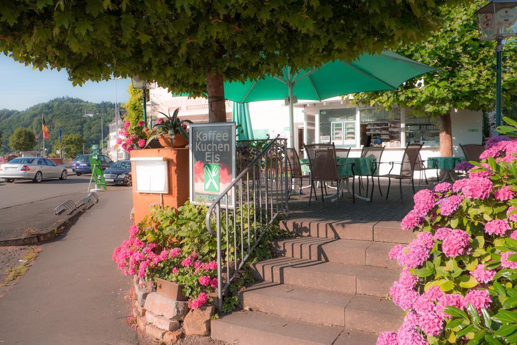 Panorama-Cafe Moselgarten Alf Exteriér fotografie