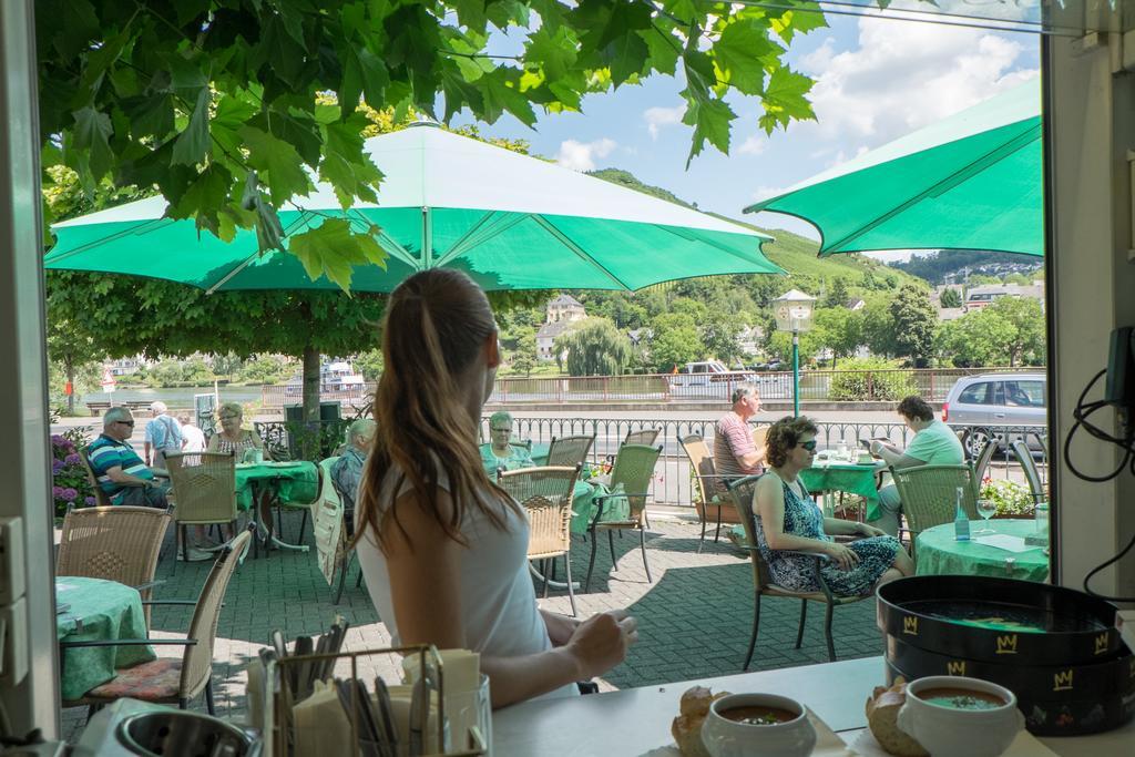 Panorama-Cafe Moselgarten Alf Exteriér fotografie