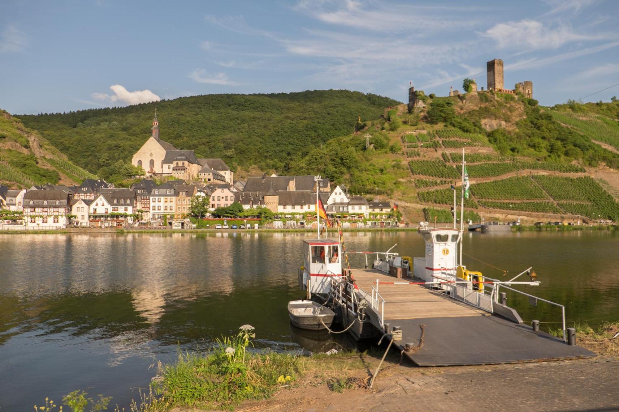 Panorama-Cafe Moselgarten Alf Exteriér fotografie